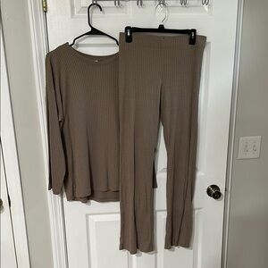 H&M Brown Long Sleeve Top